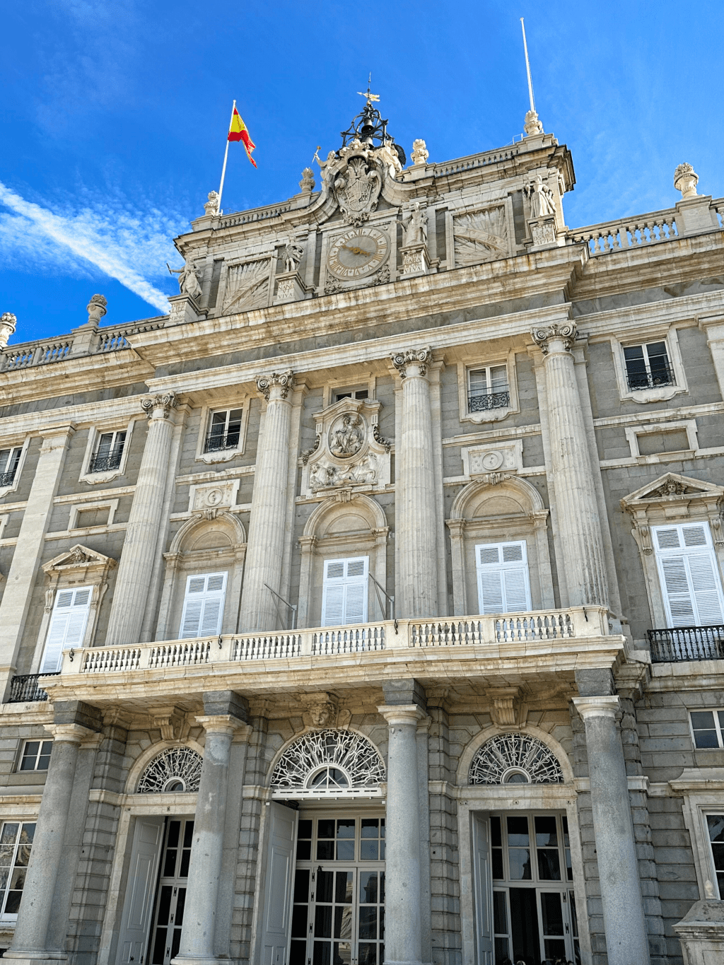El Palacio Real de España: Un viaje a través del poder y el descontento